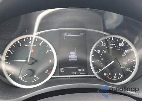 2018 Nissan Sentra S z USA, uszkodzony, nr VIN 3N1AB7AP0JL617618